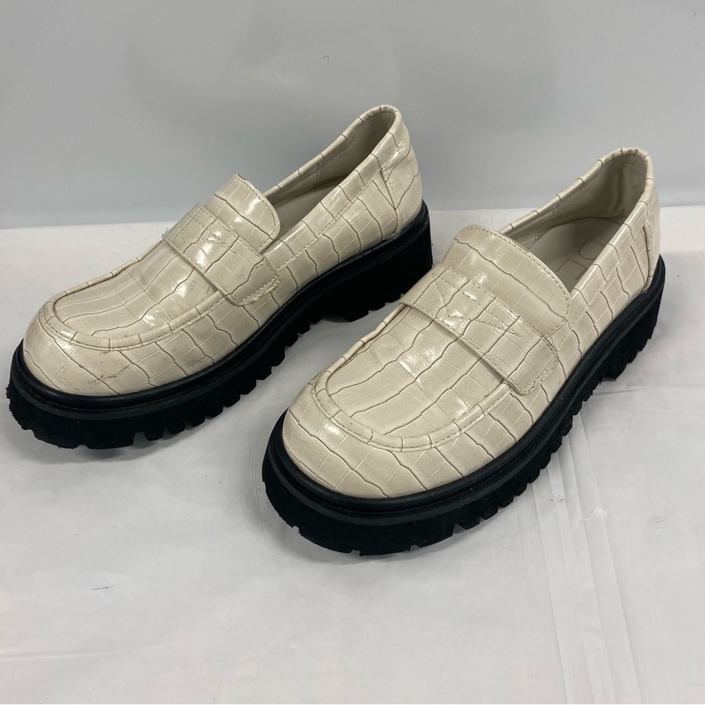 Beach by Mattisse Cream Loafers size 8M